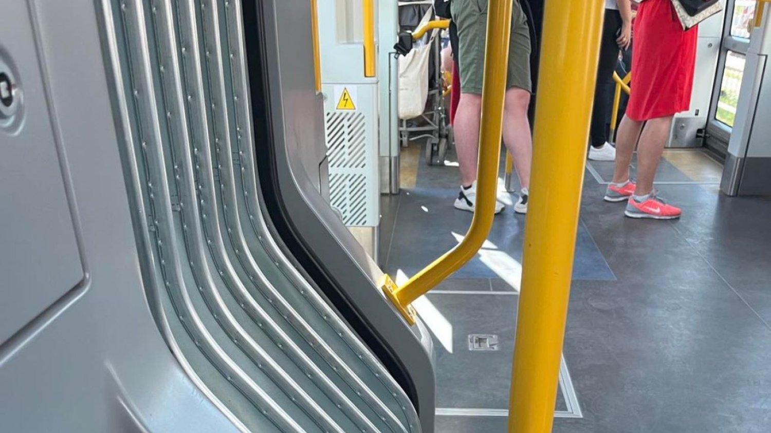 wózek w tramwaju