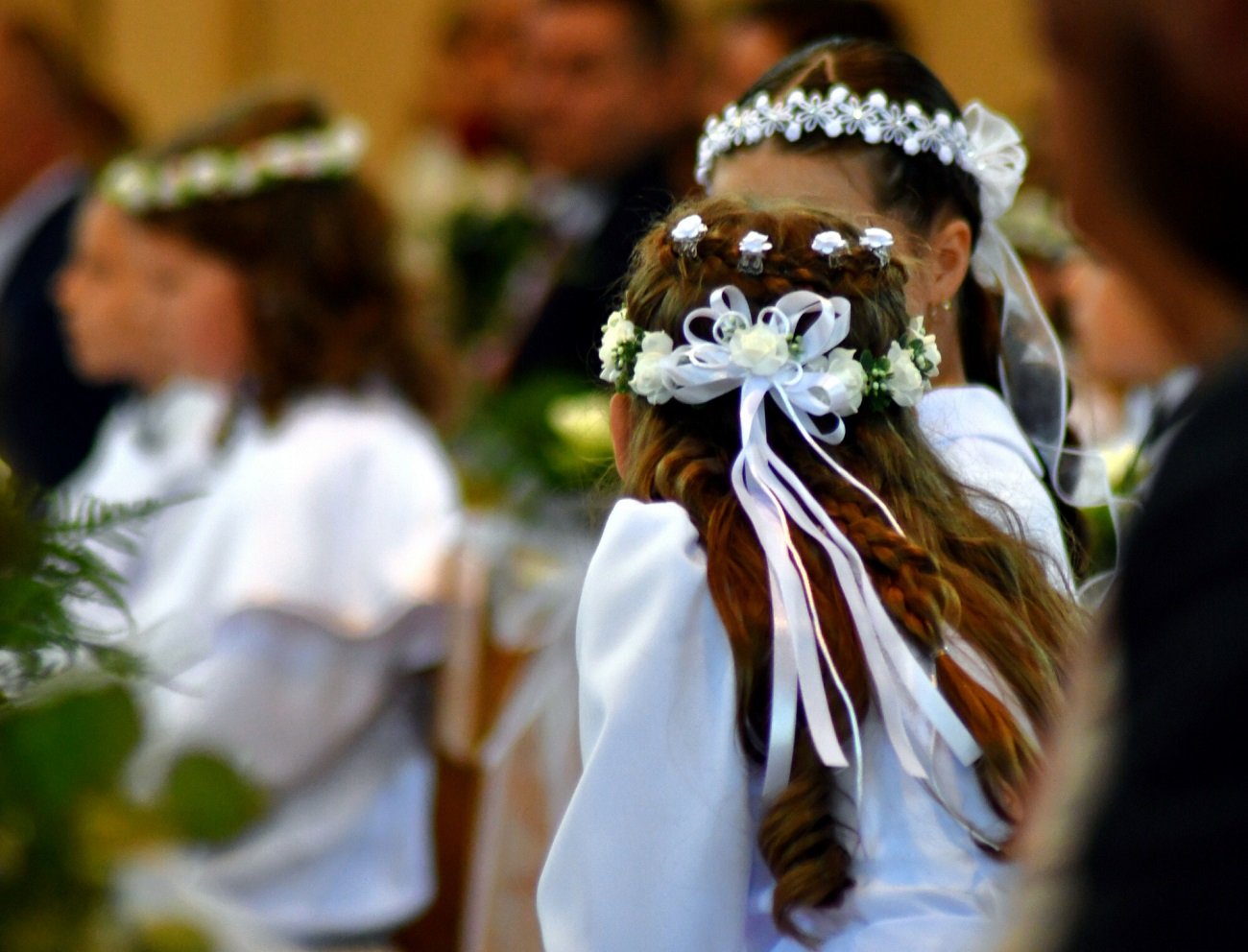 Komunia miała być skromna, ale zaczynam mieć wątpliwości. A jak skrzywdzę dziecko?
