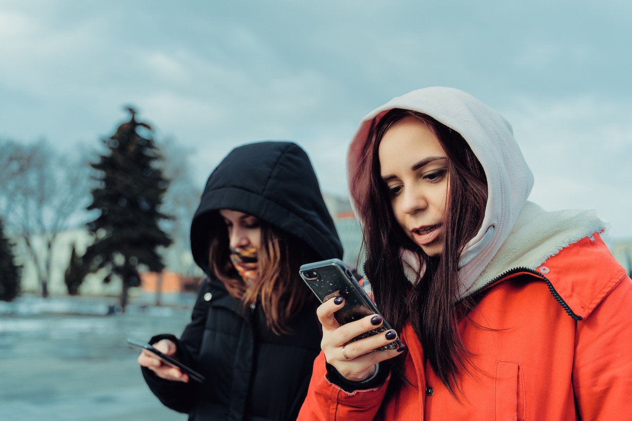 dziewczyny z telefonami, generacja Z