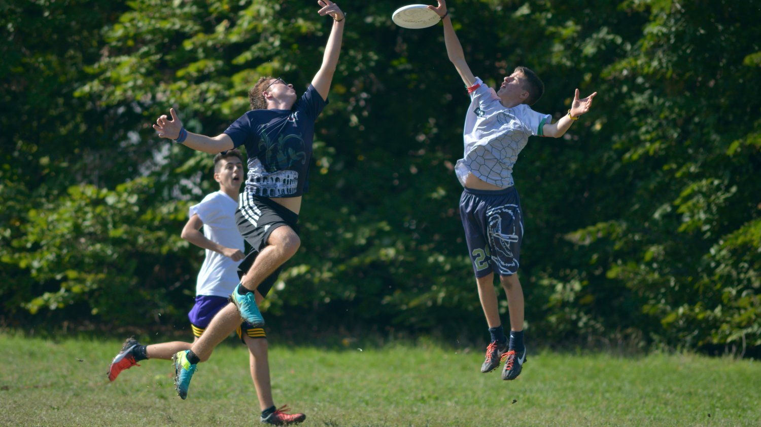 jak rzucać frisbee?