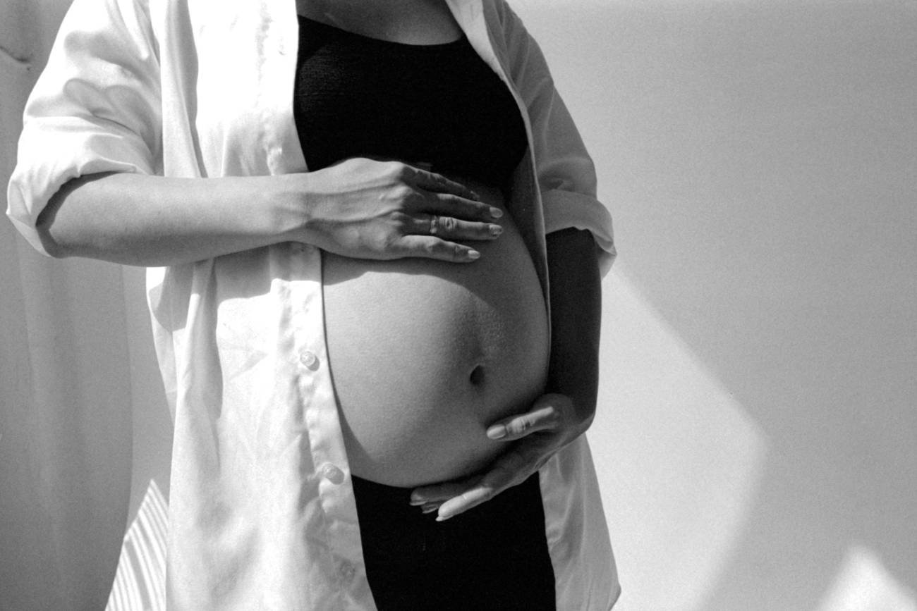 ból pleców w ciąży, ból pleców matki, ciąża a plecy, nowotwór, objawy raka, nowotwór w ciąży