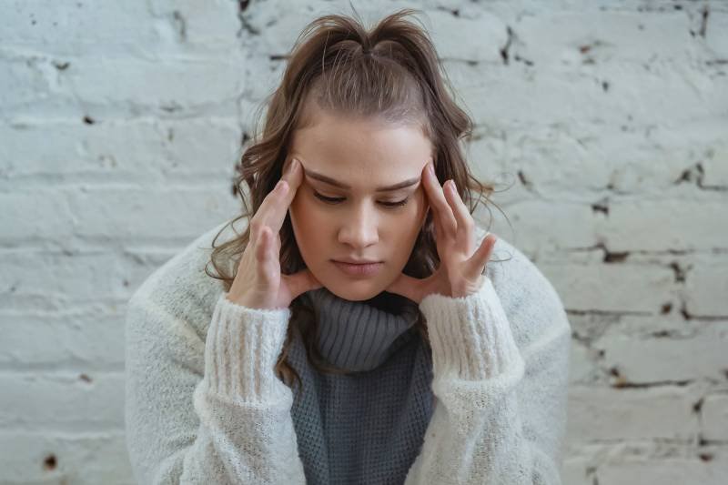 Kobieta zdenerwowana po kłótni