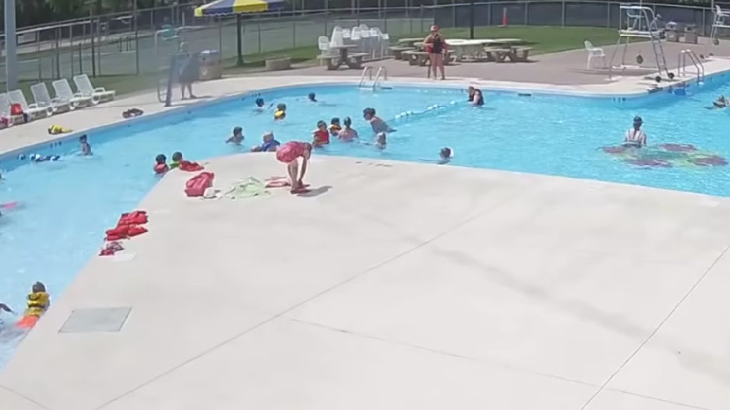 Tak można uratować tonące dziecko.