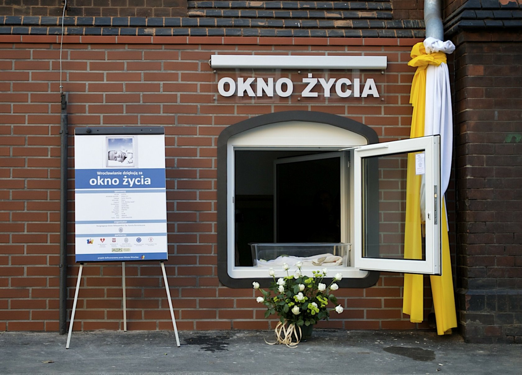 okno życia, Wrocław, okno życia we wrocławiu, boromeuszki, zakonnice