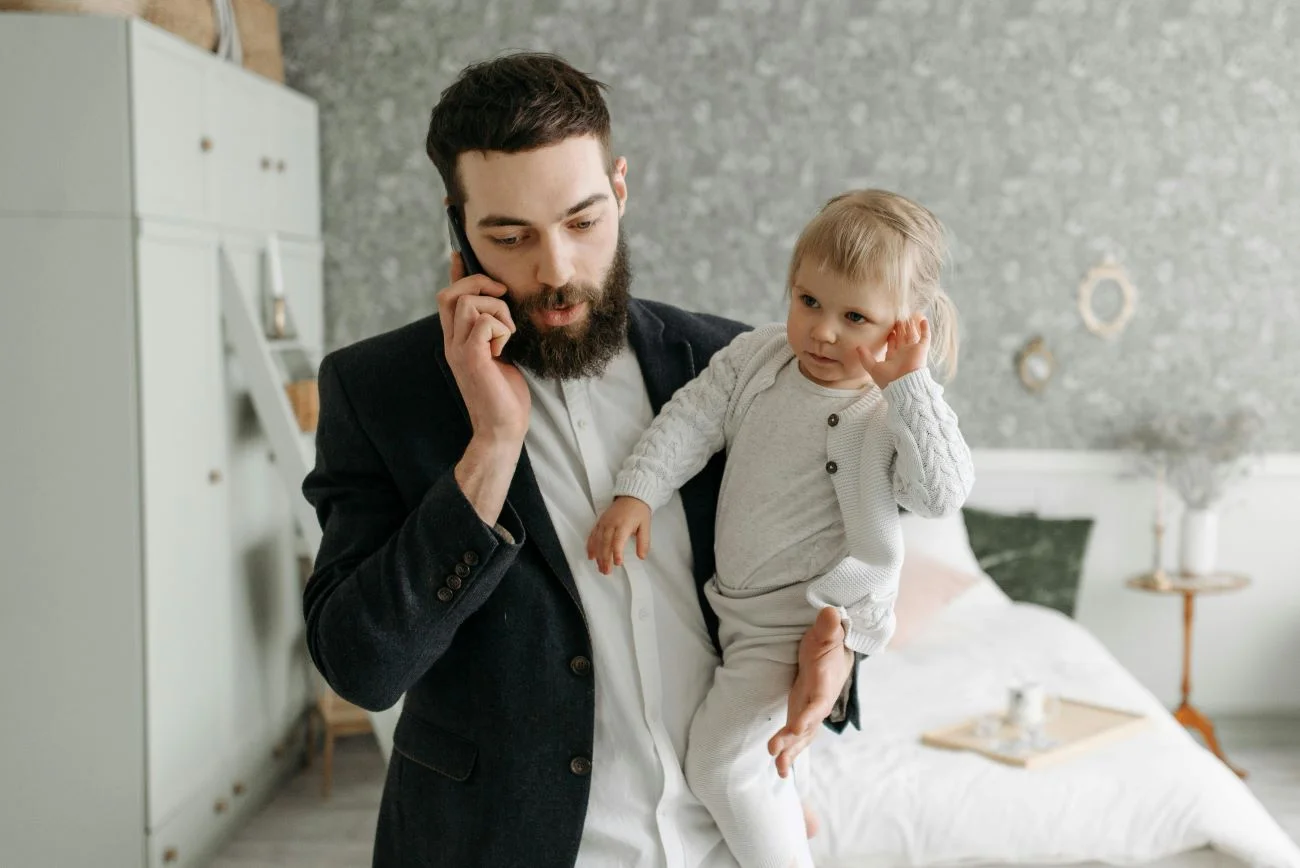 tata dziecko telefon