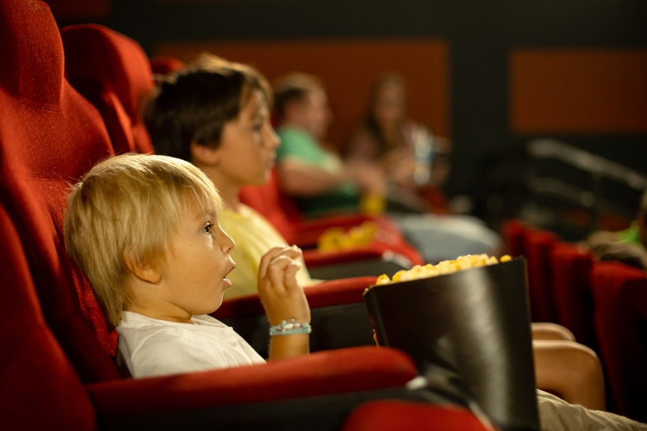 dzieci w kinie