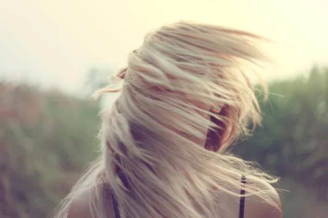 Fot. Pexels / [url=https://www.pexels.com/photo/person-woman-girl-blonde-1206/] splitshire.com [/url] / [url=https://www.pexels.com/photo-license/] CC0 License [/url]