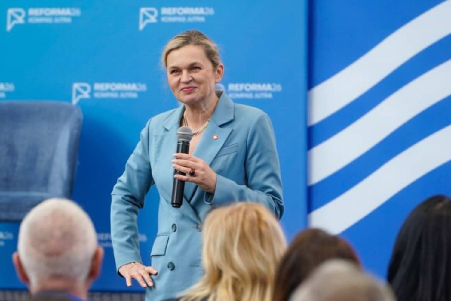 Barbara Nowacka podczas wystąpienia