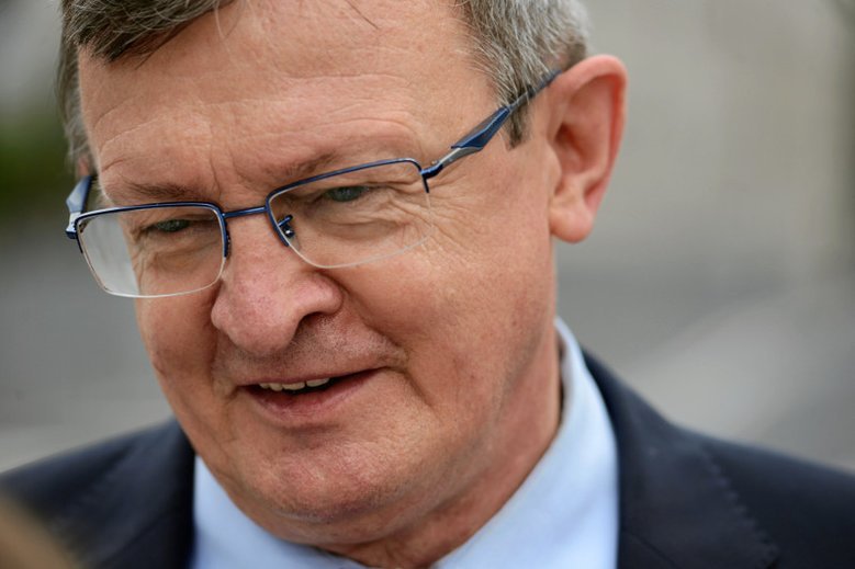 Tadeusz Cymański broni klapsów. Dlaczego Polacy pobłażają tej metodzie?