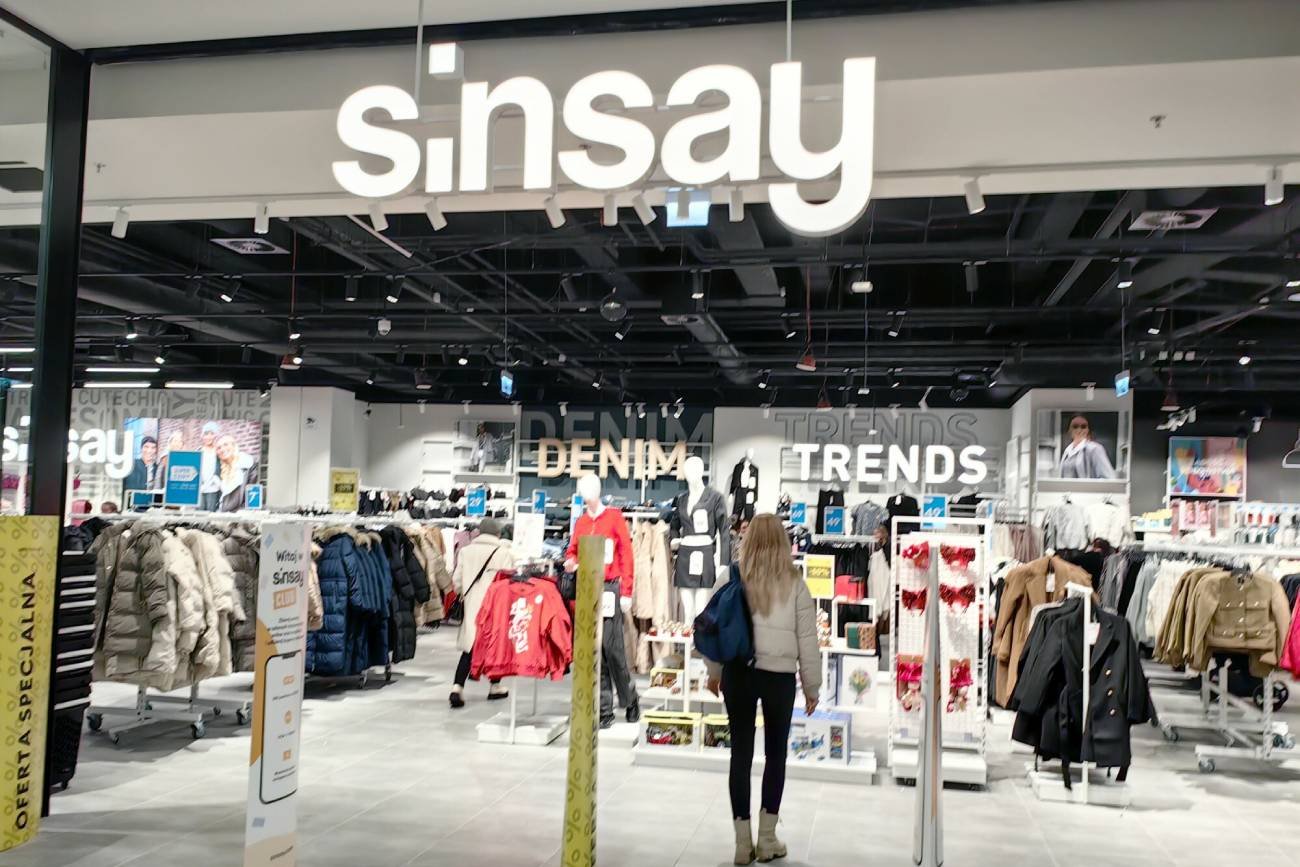 Sklep sieci Sinsay. Sklep sieci Sinsay.