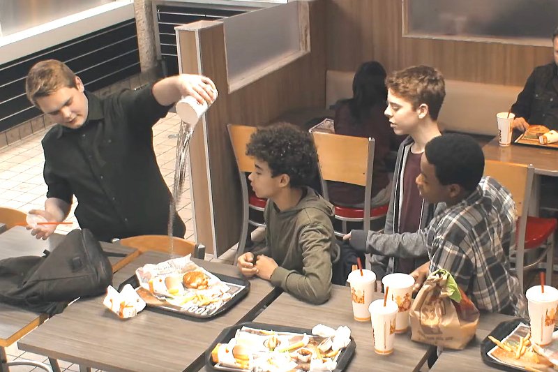 Eksperyment Burger King podbija internet.