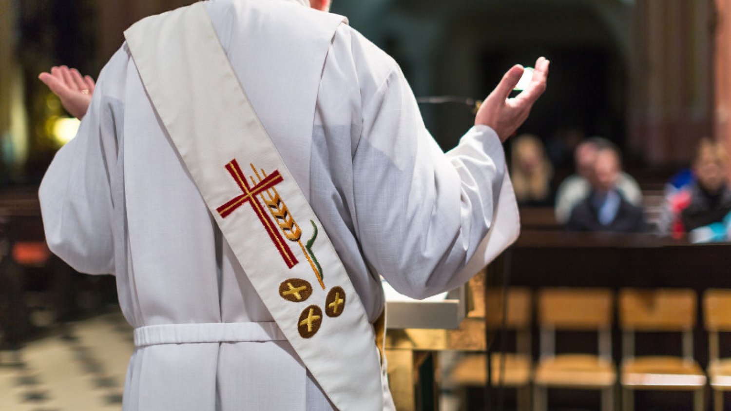 Ksiądz wskazał na związek tatuaży i bezpłodności