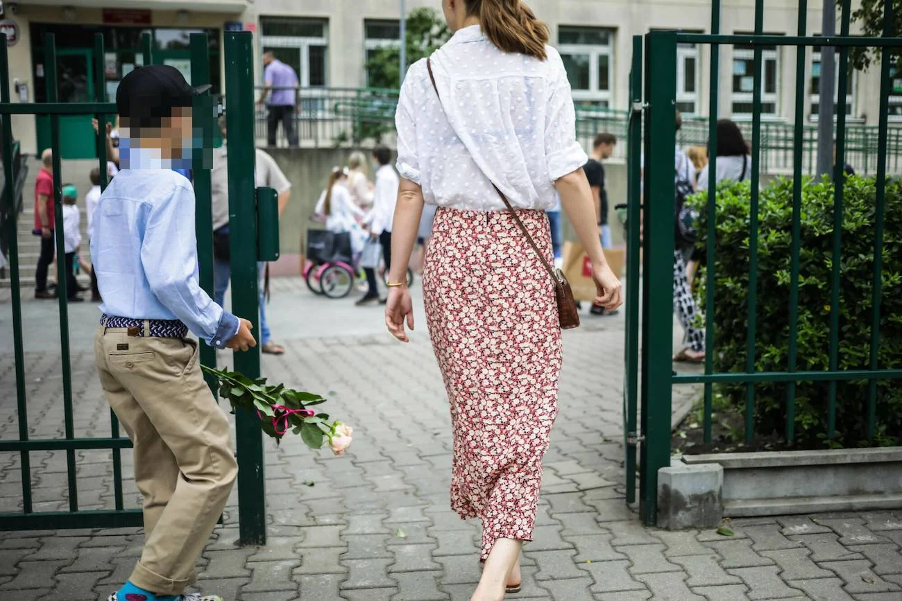 Rodzice na zakończeniu roku szkolnego