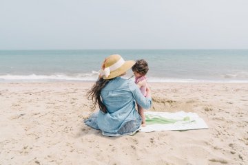 Empik Foto to bezpłatna aplikacja mobilna służącą do wywoływania odbitek oraz przygotowania fotoksiążek i fotoobrazów. Dzięki niej można łatwo utrwalić wakacyjne wspomnienia z rodzinnego wyjazdu