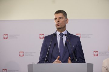 Powrót do szkół w kwietniu 2021. MEiN wskazał uczniów, którzy już nie wrócą Powrót do szkół w kwietniu 2021. MEiN wskazał uczniów, którzy już nie wrócą