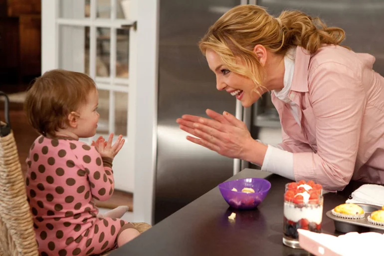 Katherine Heigl jako Holly.