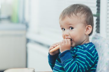 To bardzo prosty sposób na utrwalenie złych nawyków u dziecka.