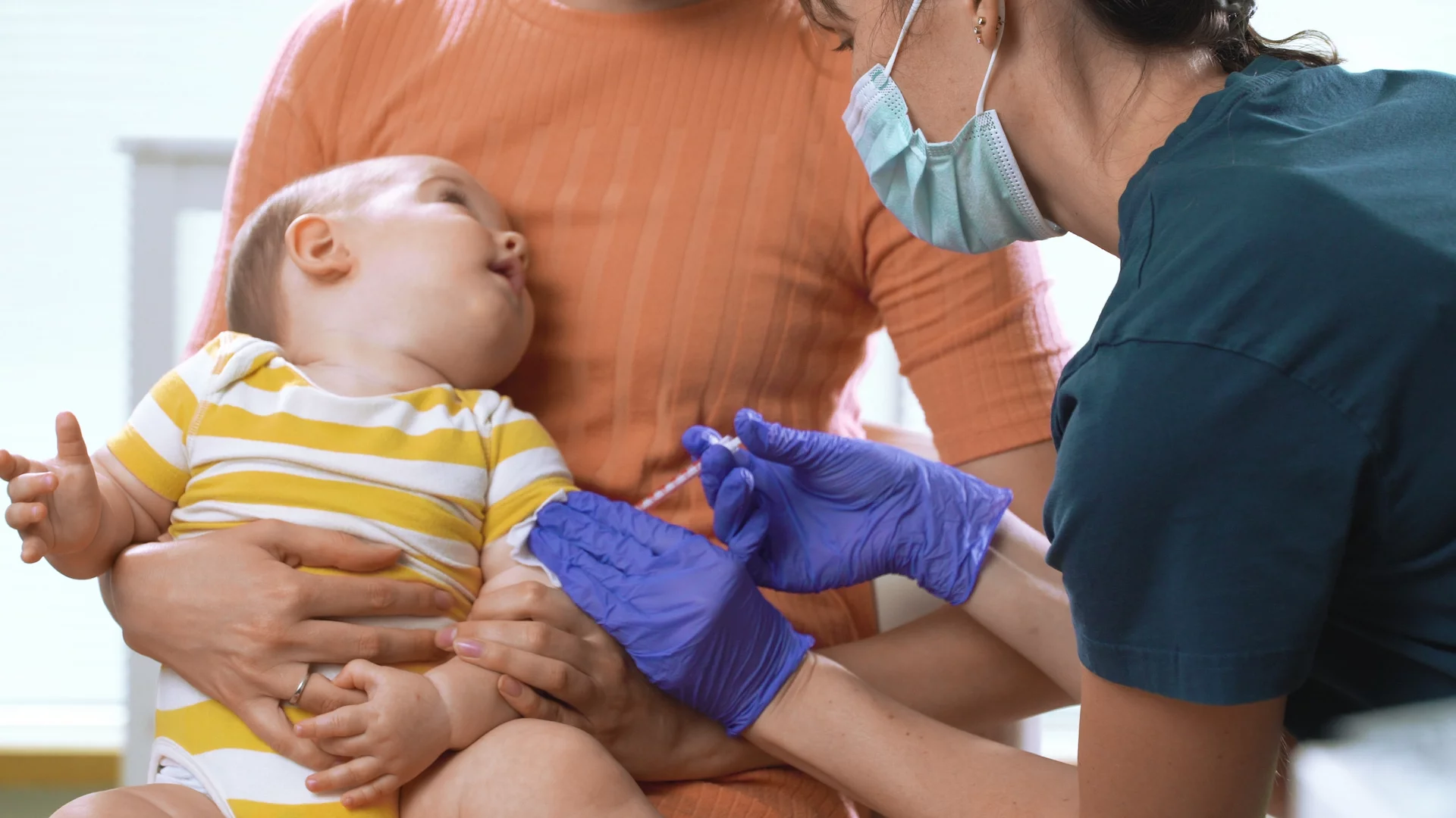 Białystok wprowadza rewolucję – brak szczepień = brak miejsca w żłobku od października