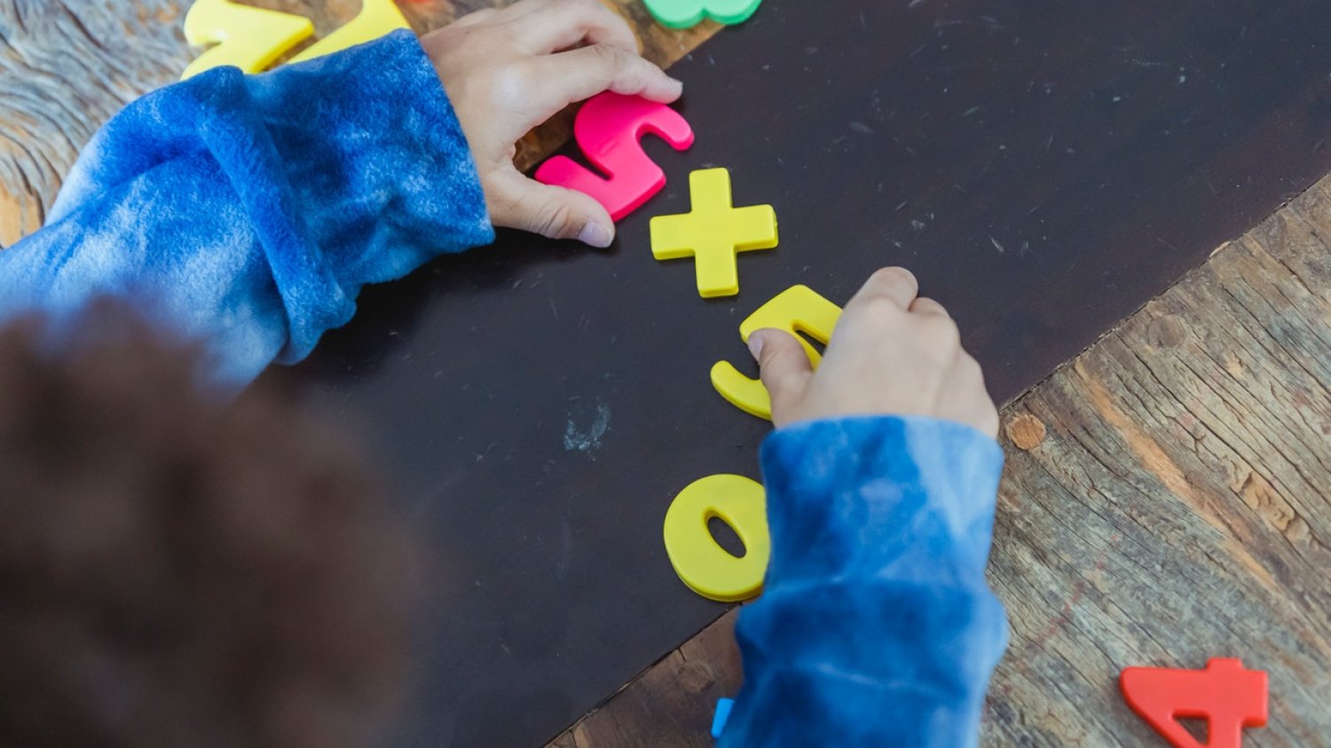 Zagadki matematyczne dla dzieci. Trudne, śmieszne łamigłówki matematyczne
