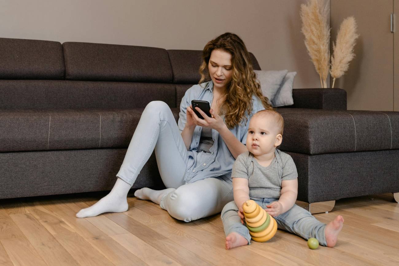 Ten trend wśród rodziców z pokolenia Z niepokoi. Tak robią dzieciom krzywdę na lata