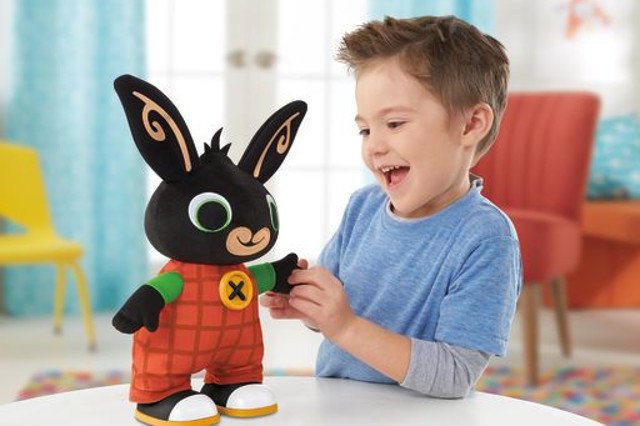 Przeglądając asortyment Fisher-Price, podpowiadamy, które zabawki warto sprezentować dziecku na Święta, aby był z nich pożytek nie tylko w zakresie samej frajdy