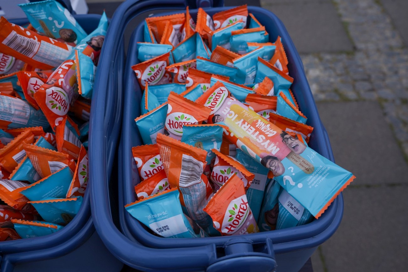 Te lody ujawniają swoje smaki dopiero po otwarciu. Odnajdź je z Hortex podczas tego plenerowego kina