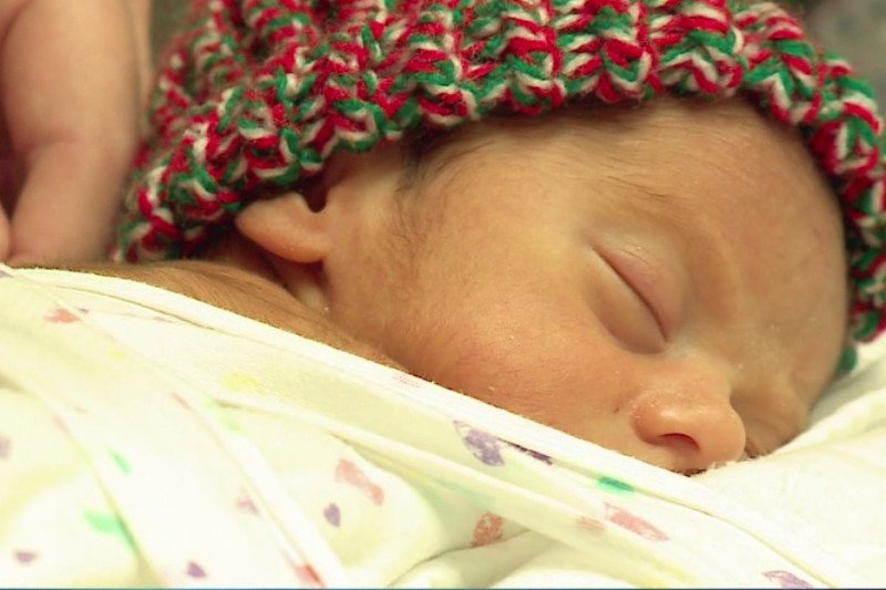 Poród trojaczków siłami natury.