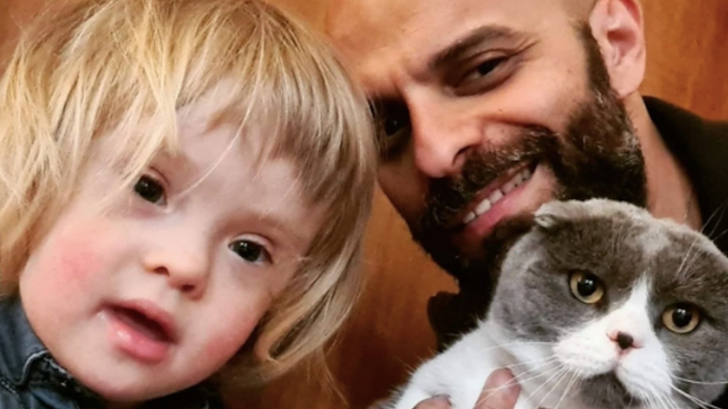 Na zdjęciu Luca ze swoją adopcyjną córką Albą