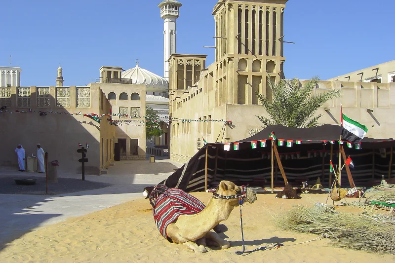 Zabytkowa dzielnica Al Fahidi leżąca nad wybrzeżem Dubai Creek
