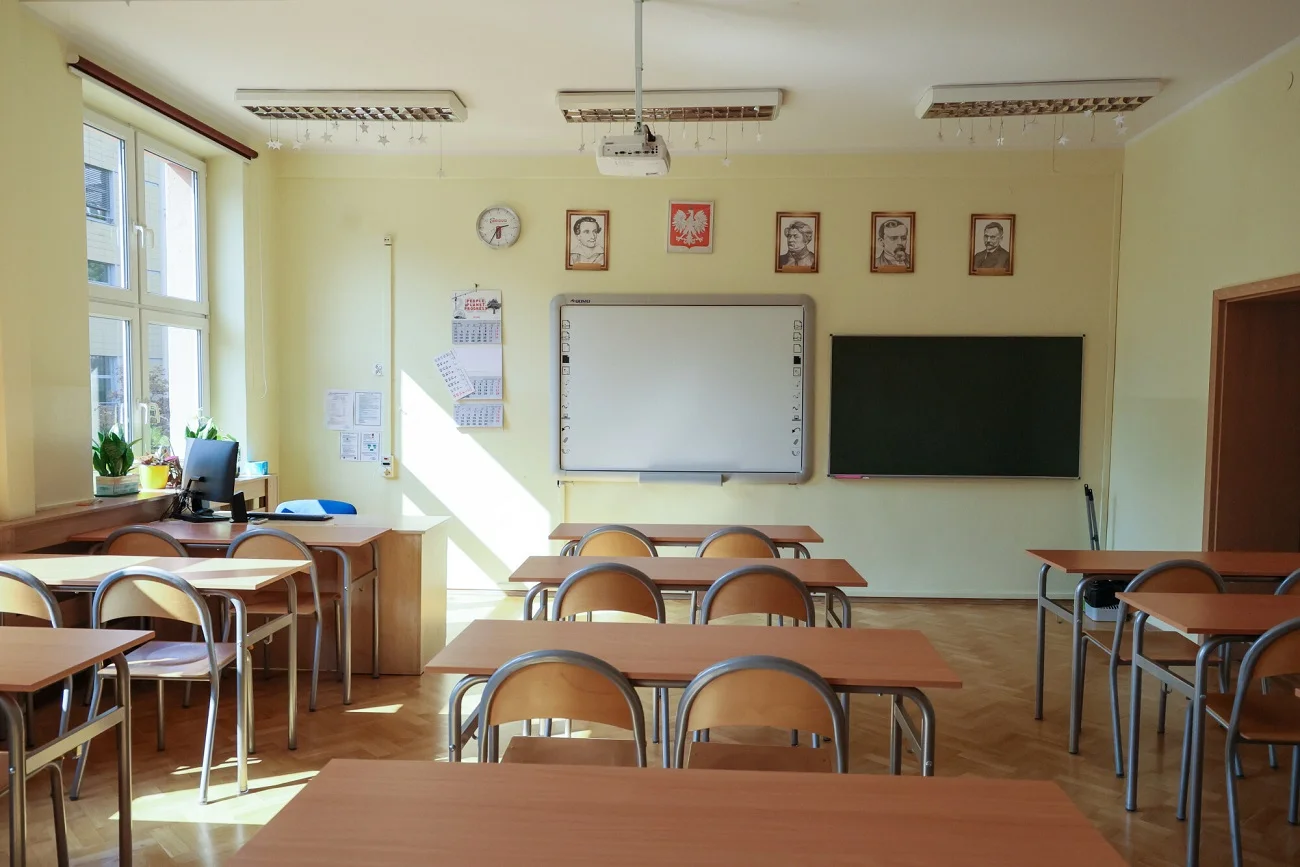 Klasy są puste, bo większość uczniów choruje.
