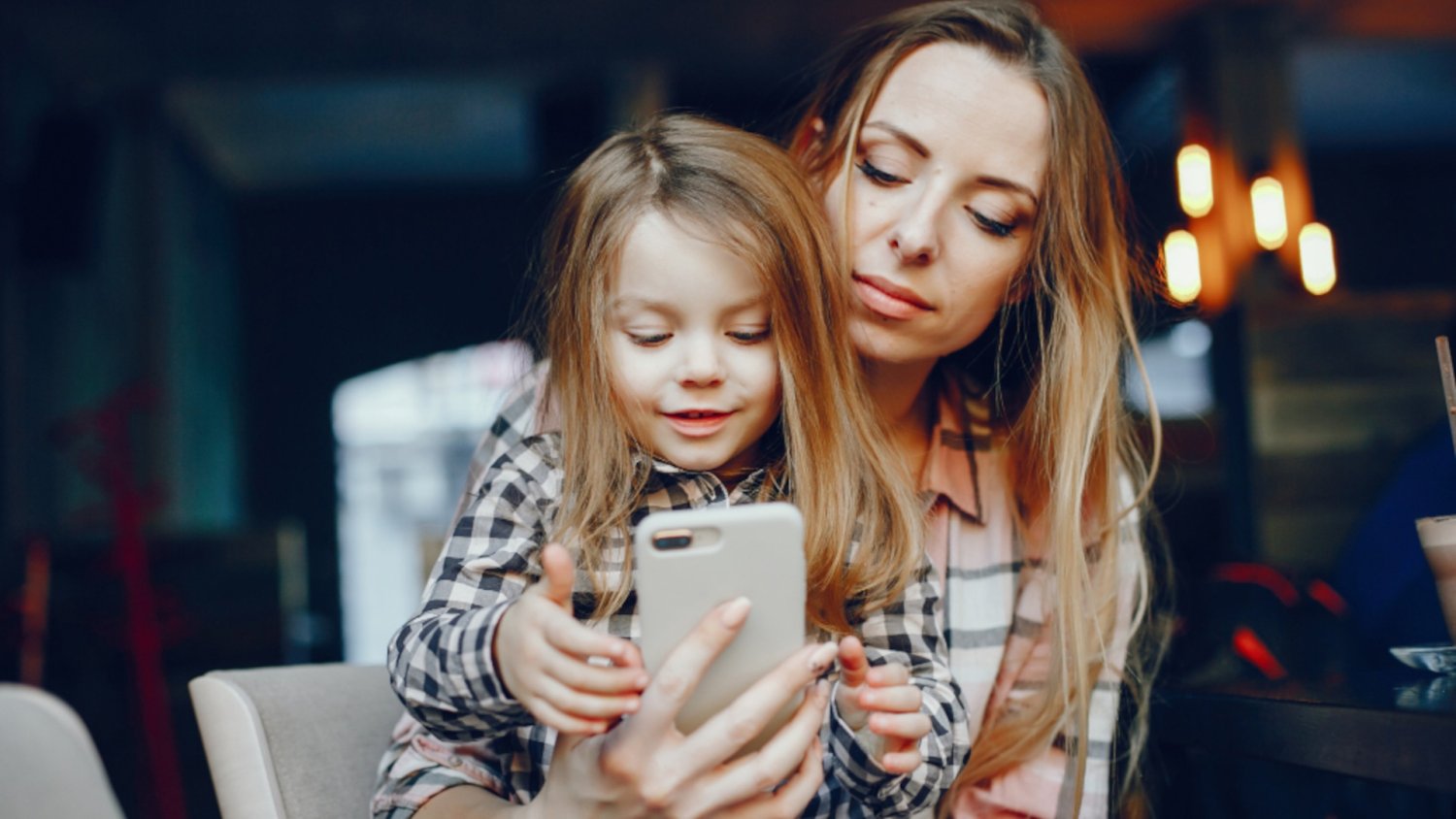 Kontrola rodzicielska w internecie – jak zadbać o bezpieczeństwo dzieci?