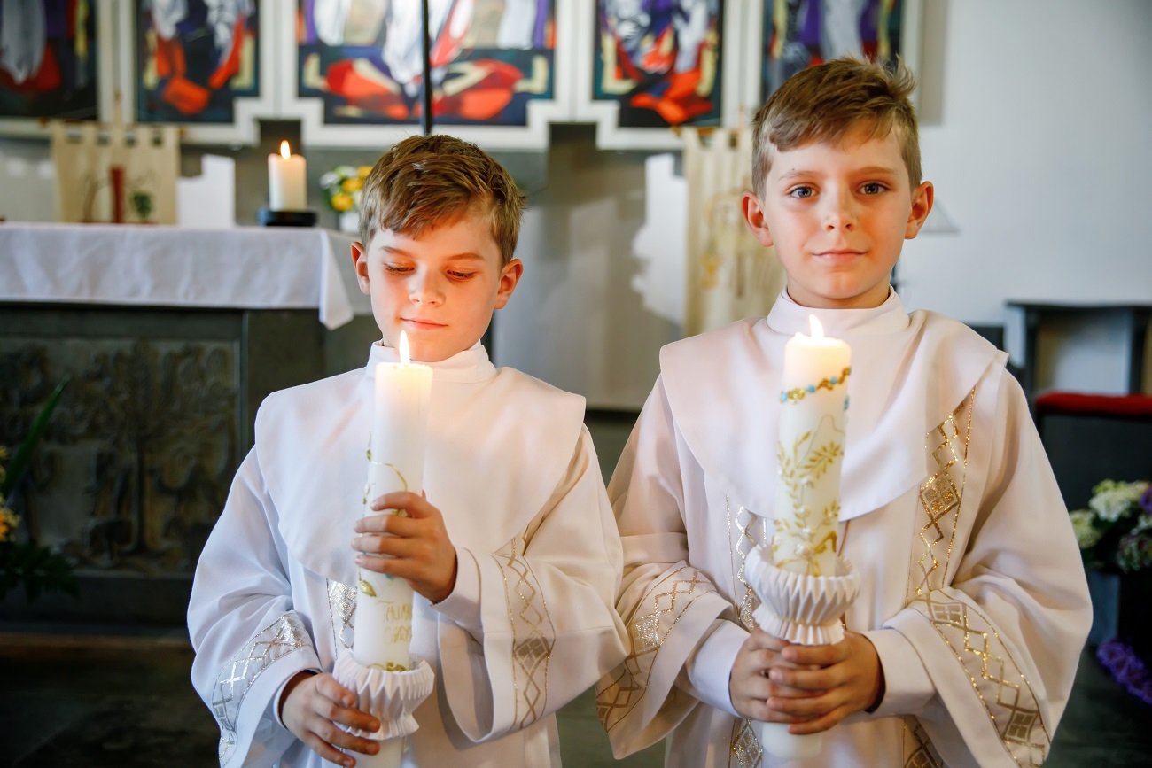 "Rodzicom się już w du... poprzewracało. Ten komunijny zwyczaj zasmuca"