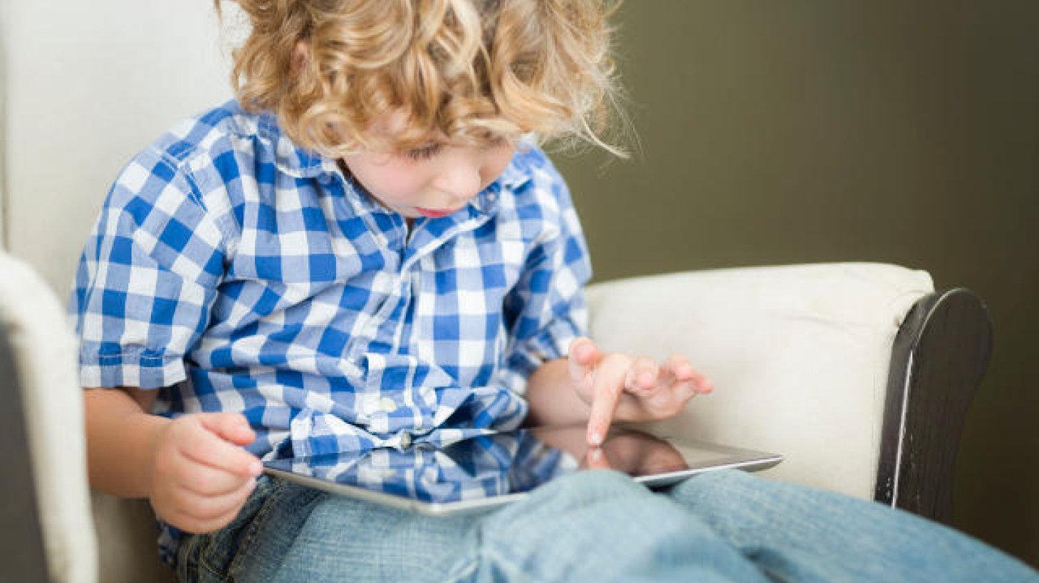 Tablety to obecnie jedne z najpopularniejszych zabawek. Dzieci wolą je od lalek czy klocków