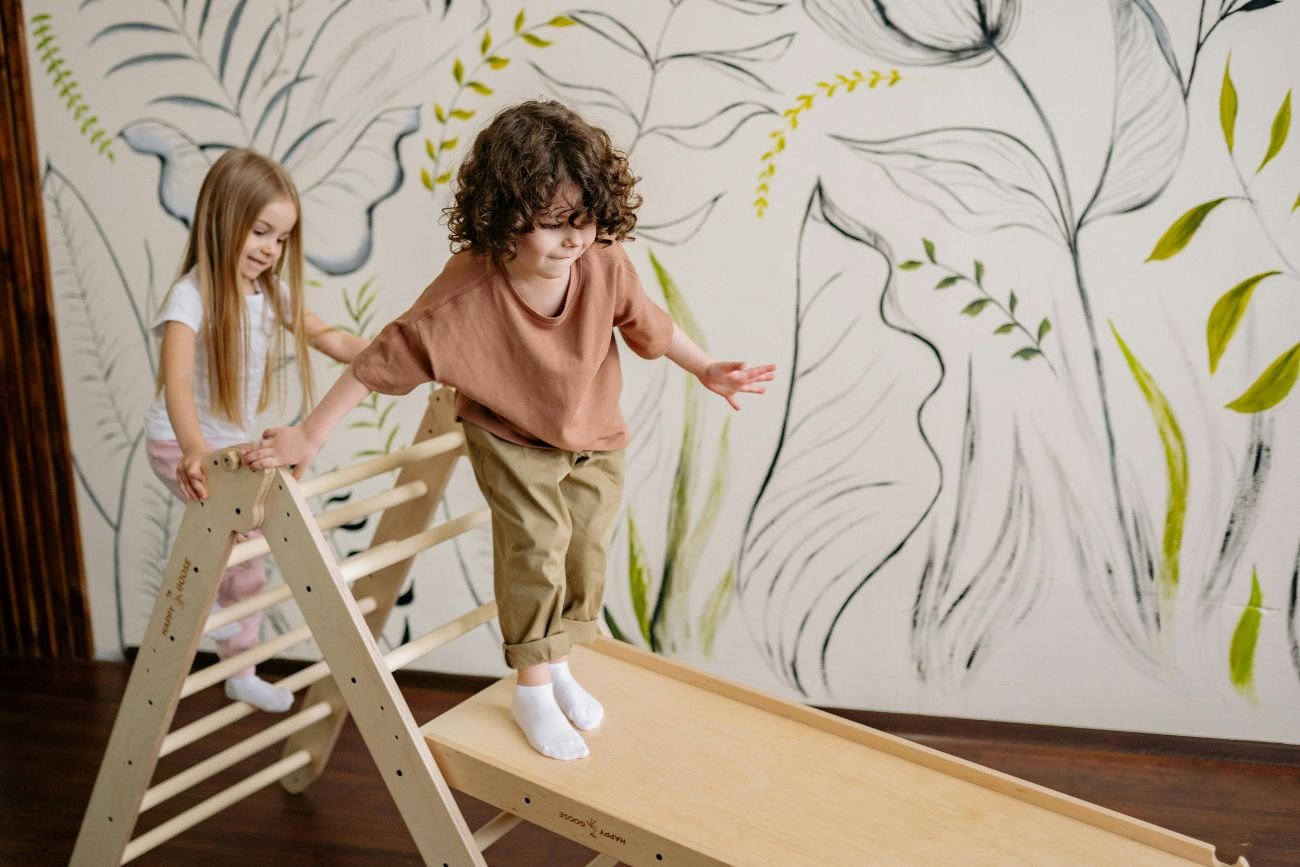 bawiące się dzieci