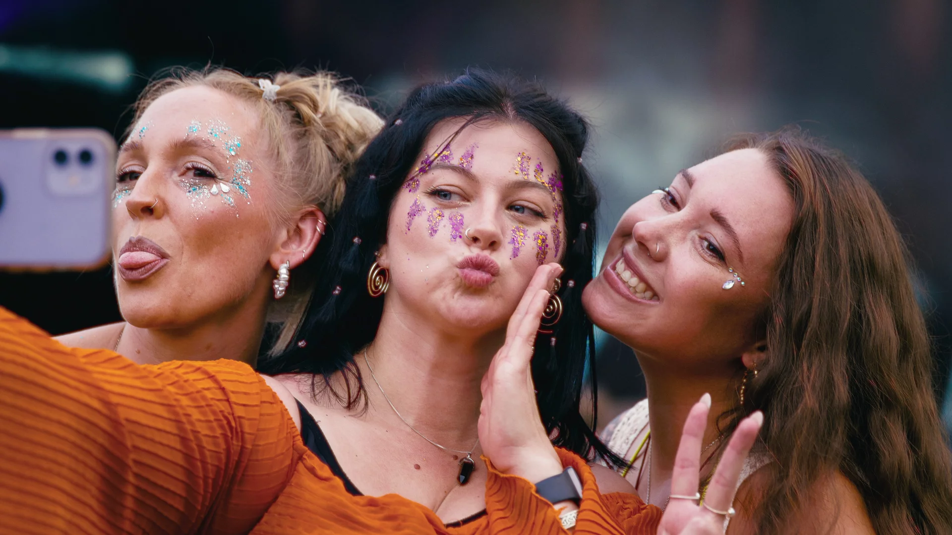 Nowe pokolenie rodziców zmienia zasady gry. Zetki stawiają na wychowanie, które zrywa z traumą