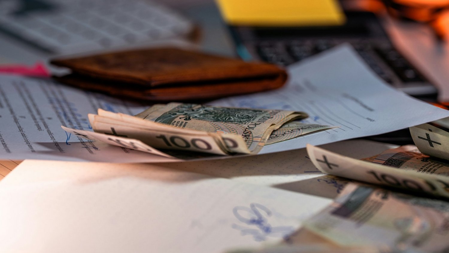 Tak wyglądają pensje nauczycieli z ostatnich 10 lat. Wyraźny wzrost na wykresie