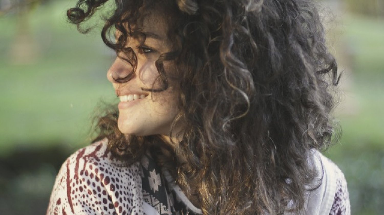 Fot. Pexels / [url=https://www.pexels.com/photo/girl-woman-curly-hair-27060/]unsplash.com[/url] / [url=https://www.pexels.com/photo-license/]CC0 License[/url]