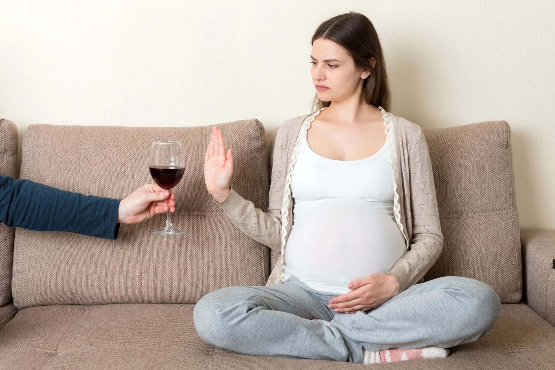 picie alkoholu w ciąży, piwo bezalkoholowe w ciąży, lampka wina w ciąży,zespół FAS