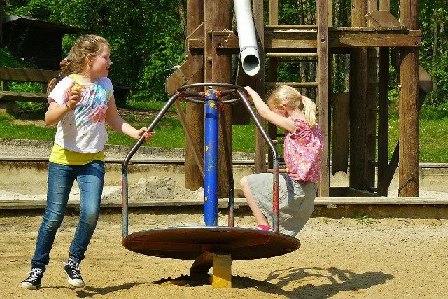 Lato w mieście może być ciekawe. Pod warunkiem, że dobrze zorganizujesz dziecku ten czas