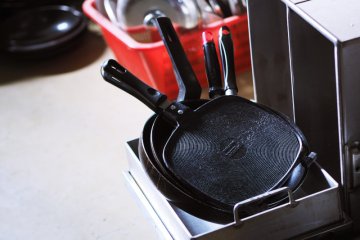 Jak wyczyścić czarny spód patelni i przypalony garnek Jak wyczyścić czarny spód patelni i przypalony garnek