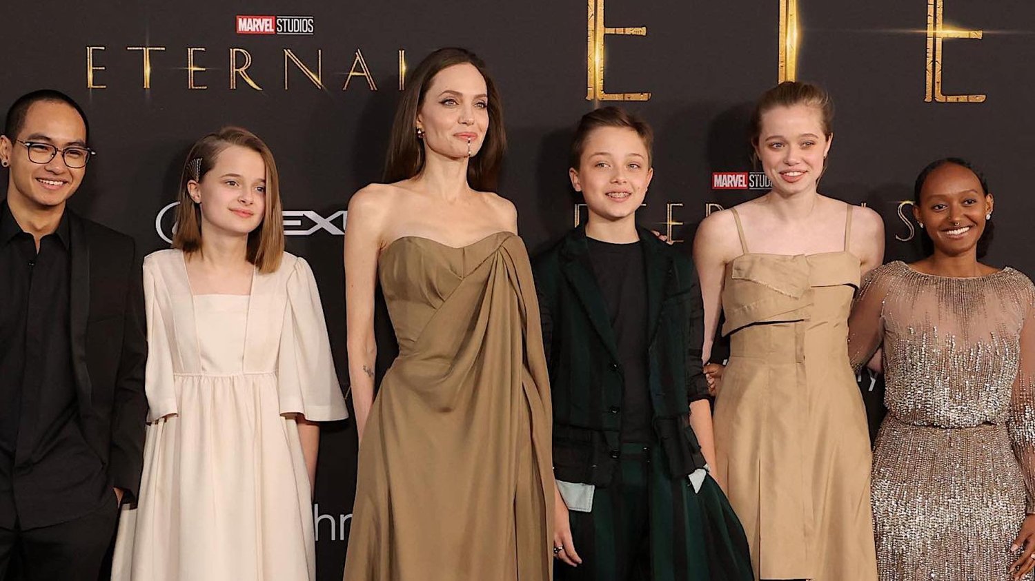 Angelina Jolie z dziećmi Angelina Jolie z dziećmi