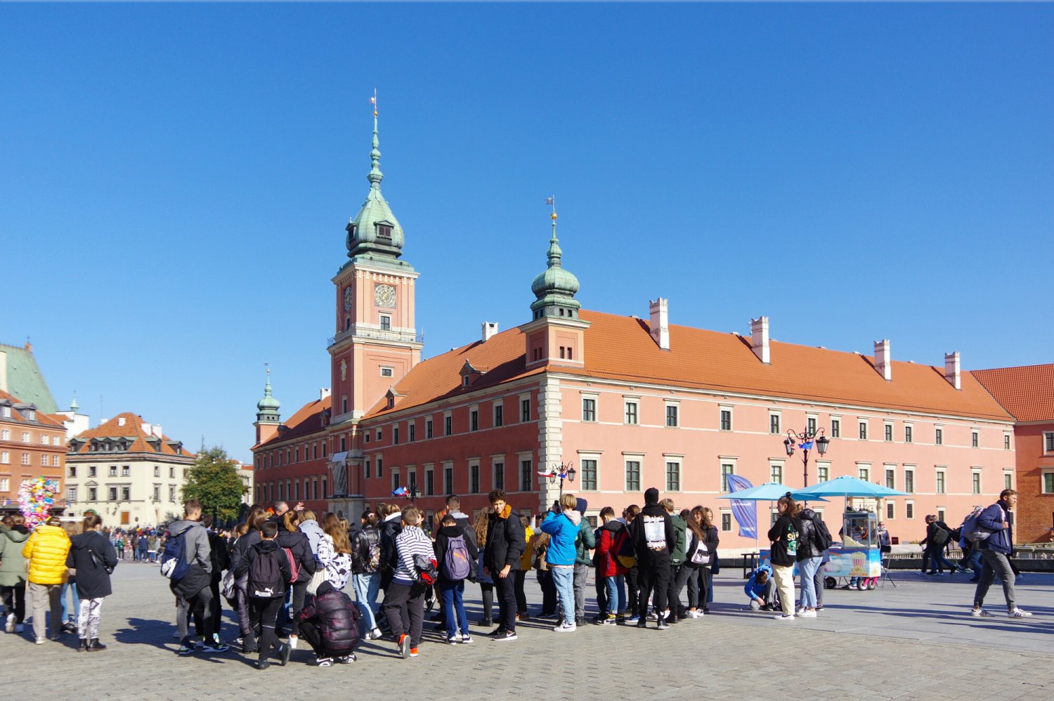 Szkolne wycieczki grozy liczysz w tysiącach. Sprawdziliśmy, ile szkoły chcą za nie w tym semestrze