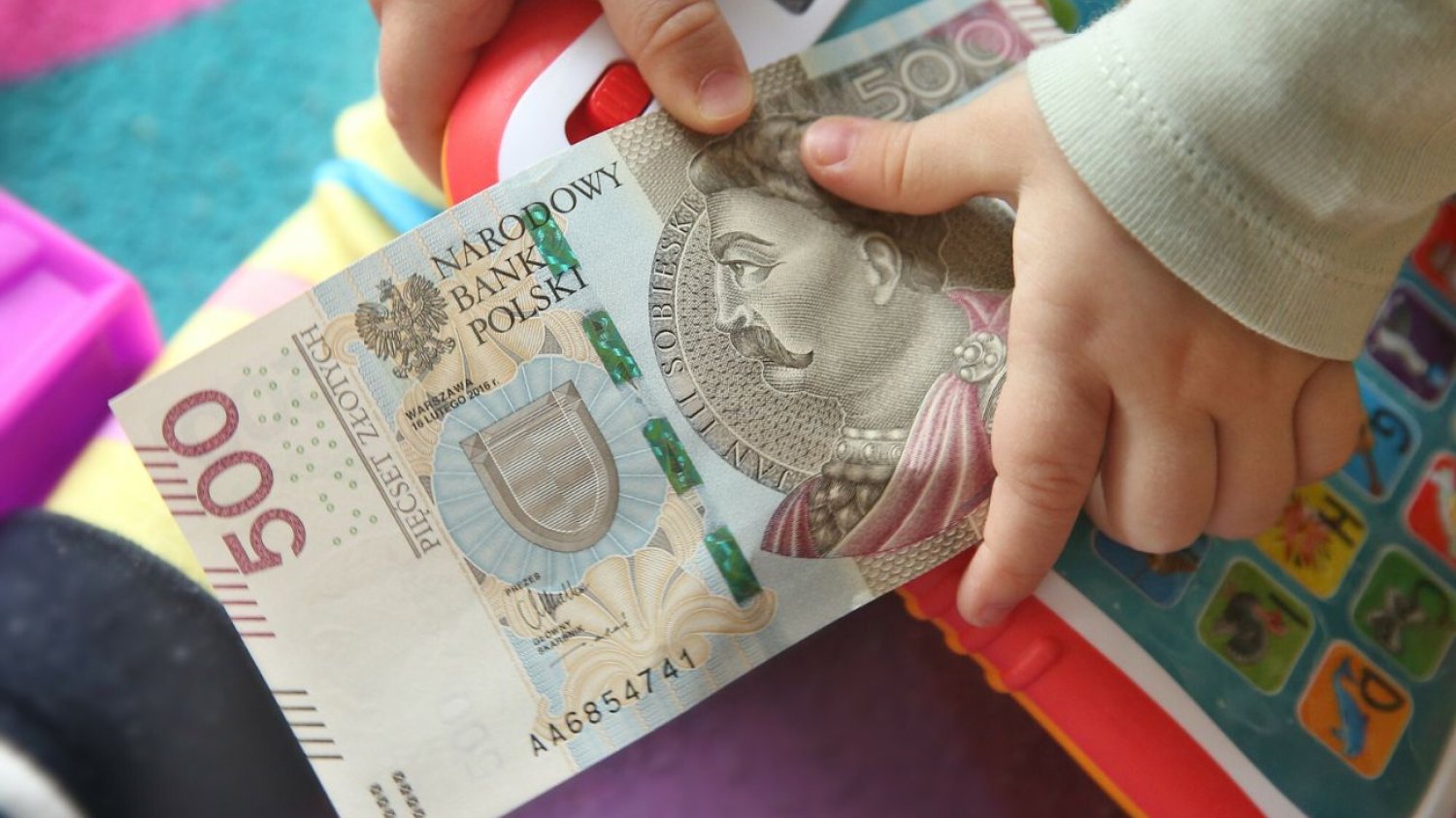 Rodzice popełniają błąd przy składaniu wniosków o 500+