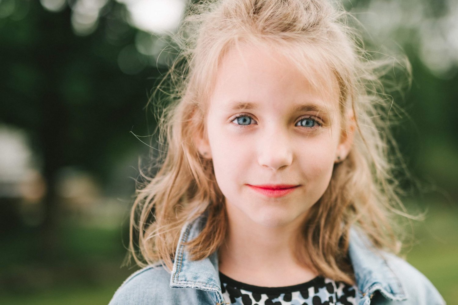 Akcja "Ubrania od serca" umożliwia dzieciom z placówek opiekuńczo-wychowawczych samodzielne zakupy.