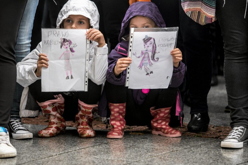 Symbole Strajku Kobiet w przedszkolu integracyjnym Symbole Strajku Kobiet w przedszkolu integracyjnym