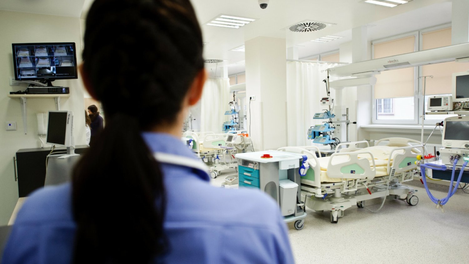 szpital, kobieta, menstruacja, okres, środki higieniczne, Różowa Skrzyneczka