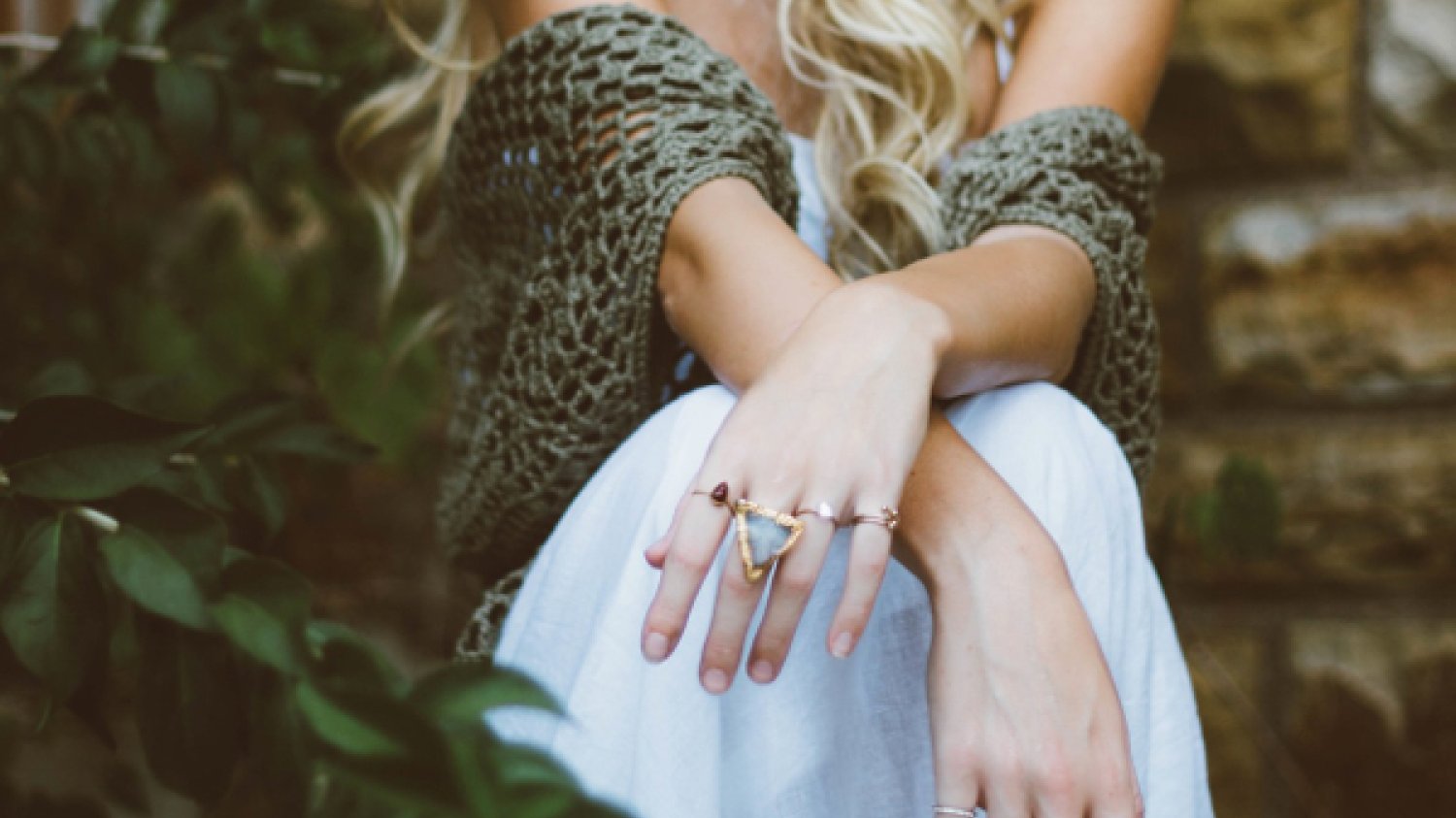 Fot. Pexels / [url=https://www.pexels.com/photo/girl-fashion-hands-rings-24155/]unsplash.com[/url]/[url=https://www.pexels.com/photo-license/]CC0 License[/url]