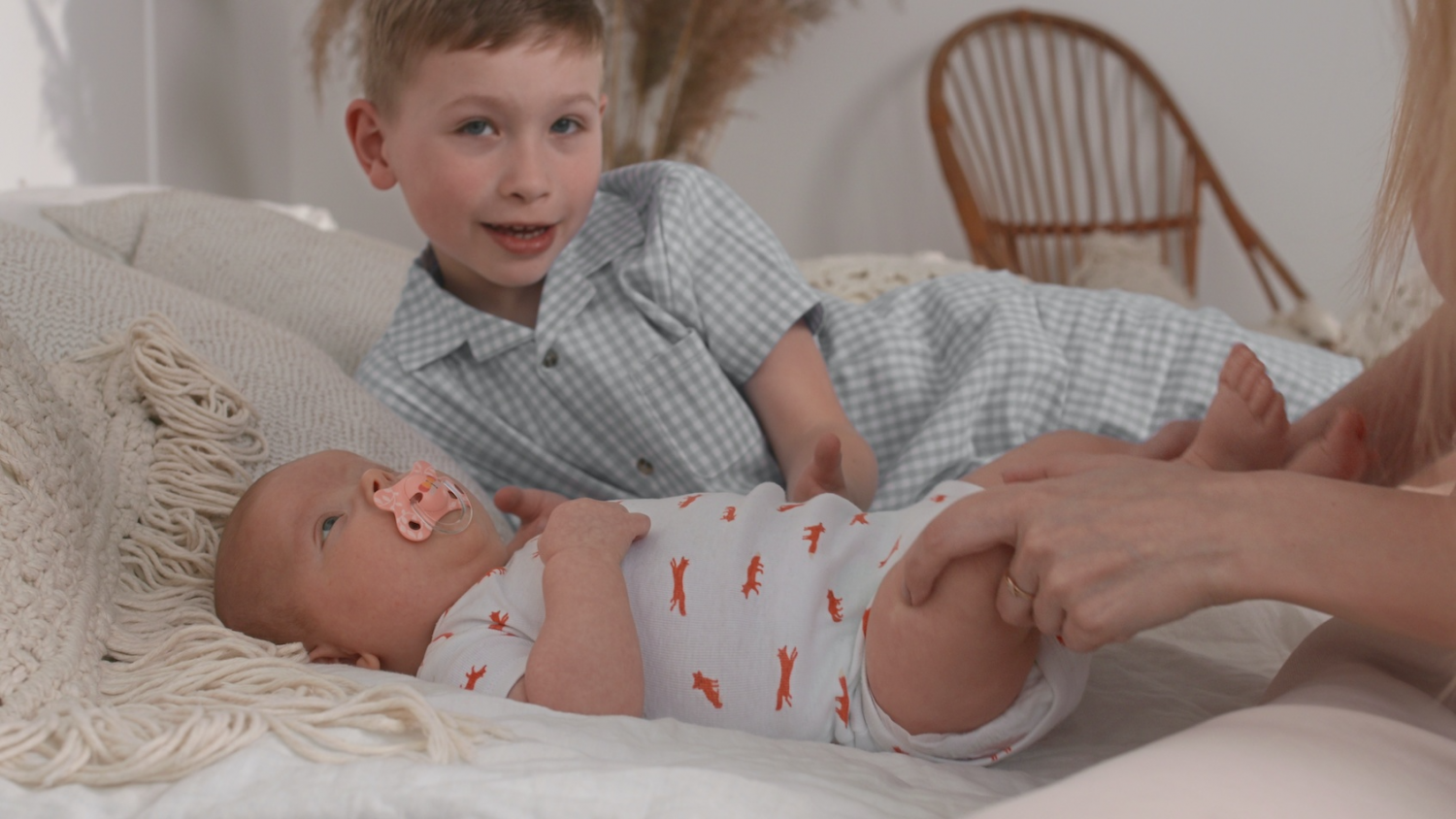 "No fajny ten dzidziuś, ale odnieś go już do szpitala." Zaskakujące reakcje dzieci na rodzeństwo