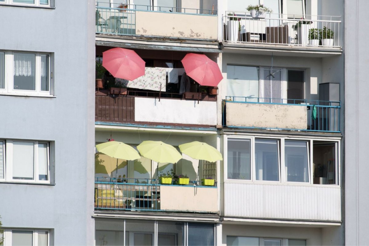 Nawet 1500 zł grzywny za opalanie na balkonie. To kara za 