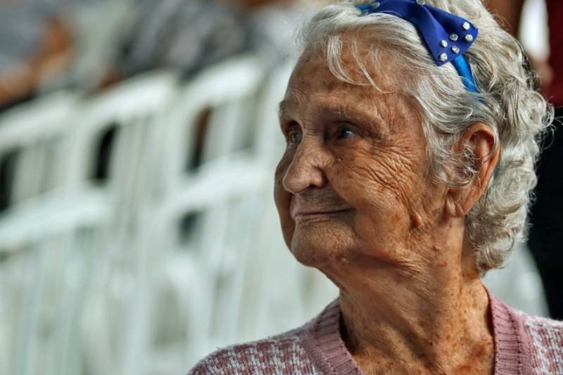 Opiekuję się starszą mamą. Myślę, o tym czy oddać ją do domu opieki